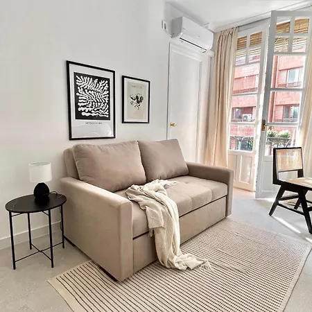 New Center Apartment