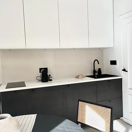 New Center Apartment