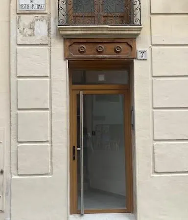 New Center Apartment